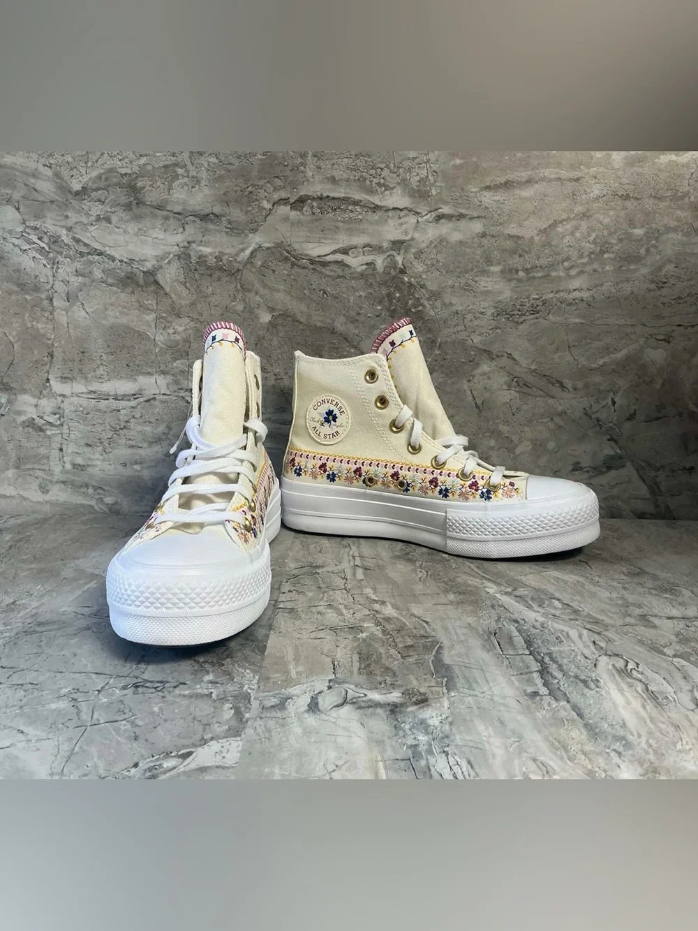 NEW Women CONVERSE Star Lift Embroidered Bohemian Floral Sneakers